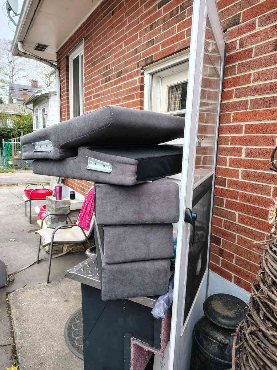 Pieces of Furniture - Dayton, Ohio