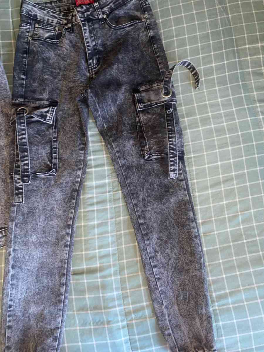 womans denim outfit - Bronx, New York - FleaMarketBay