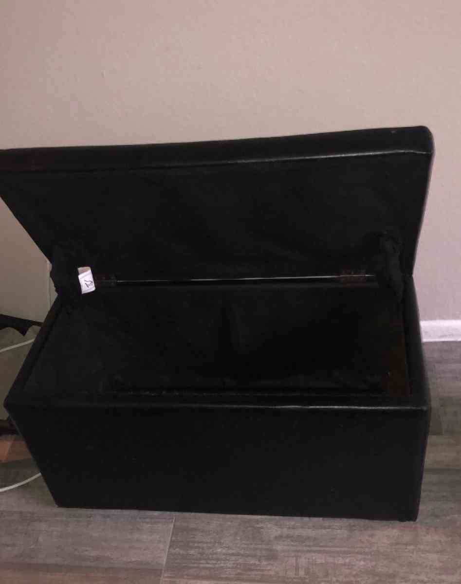 storage chest - Glendale, Arizona - FleaMarketBay