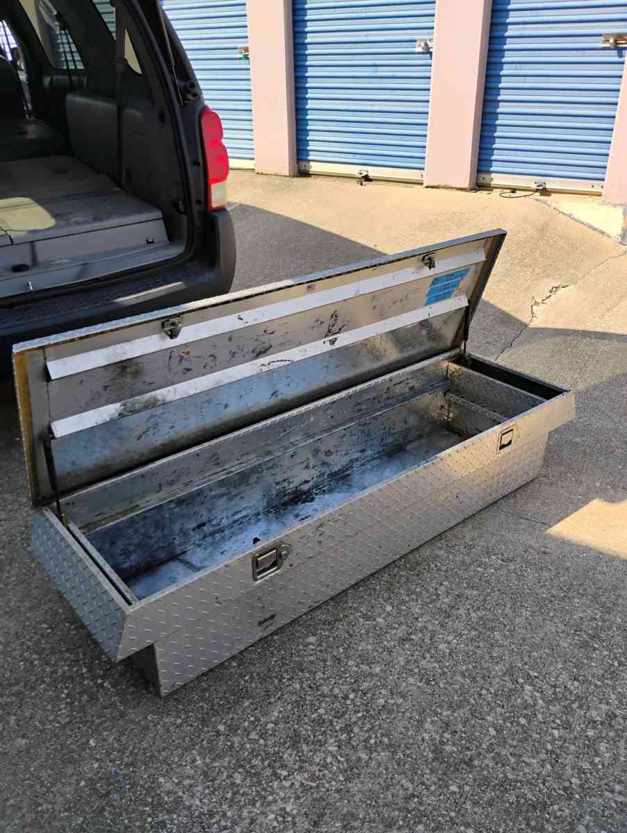 Galvanized steel diamond plate truck tool box 125 OBO - Irving, Texas - FleaMarketBay