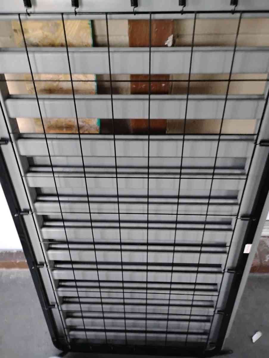 baby crib and brand new mattress - Jacksonville, Florida - FleaMarketBay