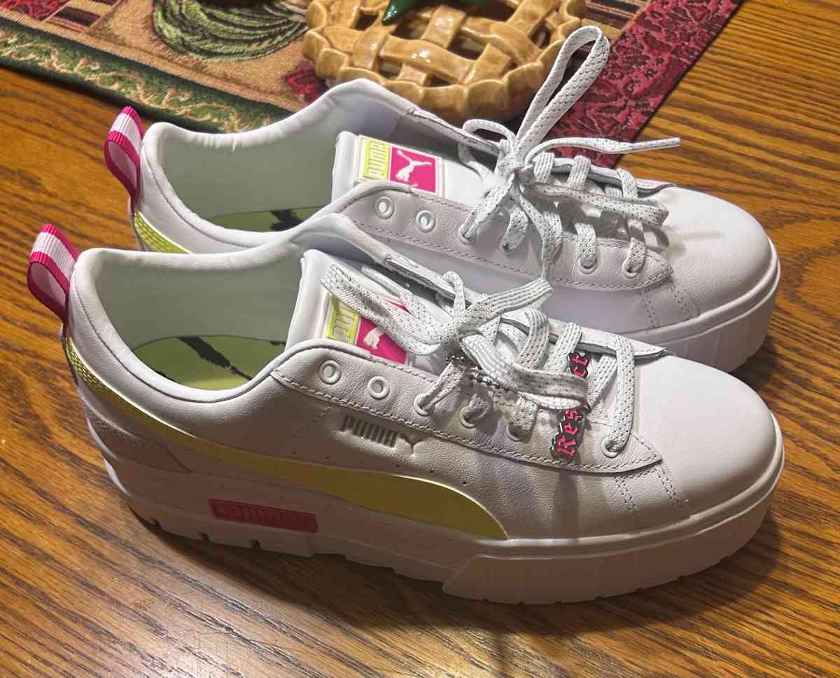 Puma Sneakers - Fayetteville, North Carolina - FleaMarketBay