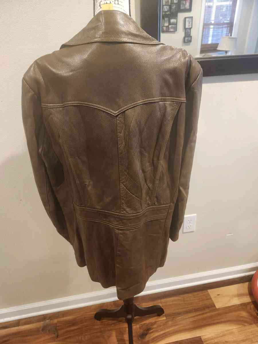vintage leather jacket - Baton Rouge, Louisiana - FleaMarketBay