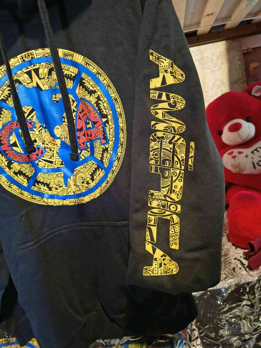 sweater for men  And Women Size SMALL MEDIUN AND LARGE - Bell Gardens, California - FleaMarketBay