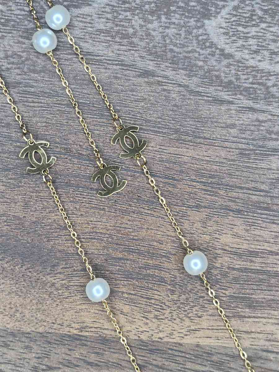 Chanel Necklace - Los Angeles, California - FleaMarketBay