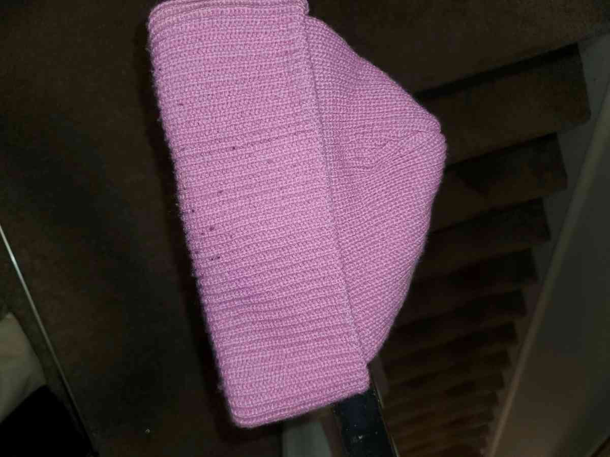 Amiri logo beanie - Chester, Virginia - FleaMarketBay