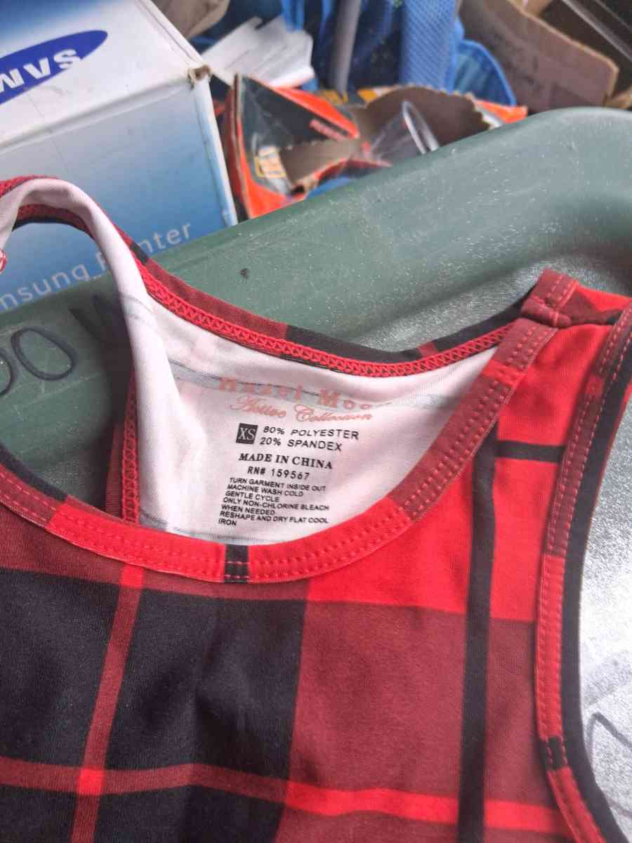 2 piece fits - Longview, Washington - FleaMarketBay