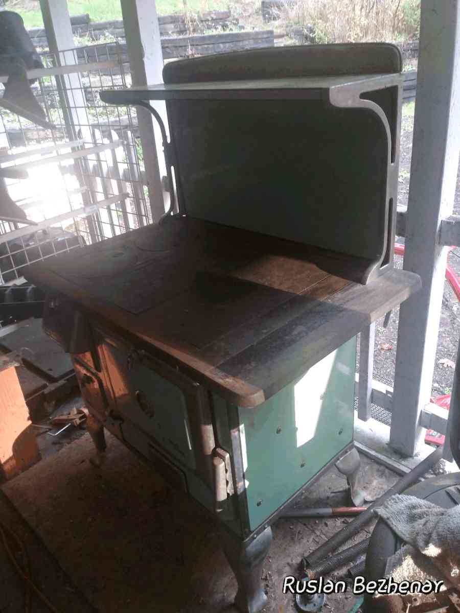 wood burning kitchen stove - Olympia, Washington - FleaMarketBay