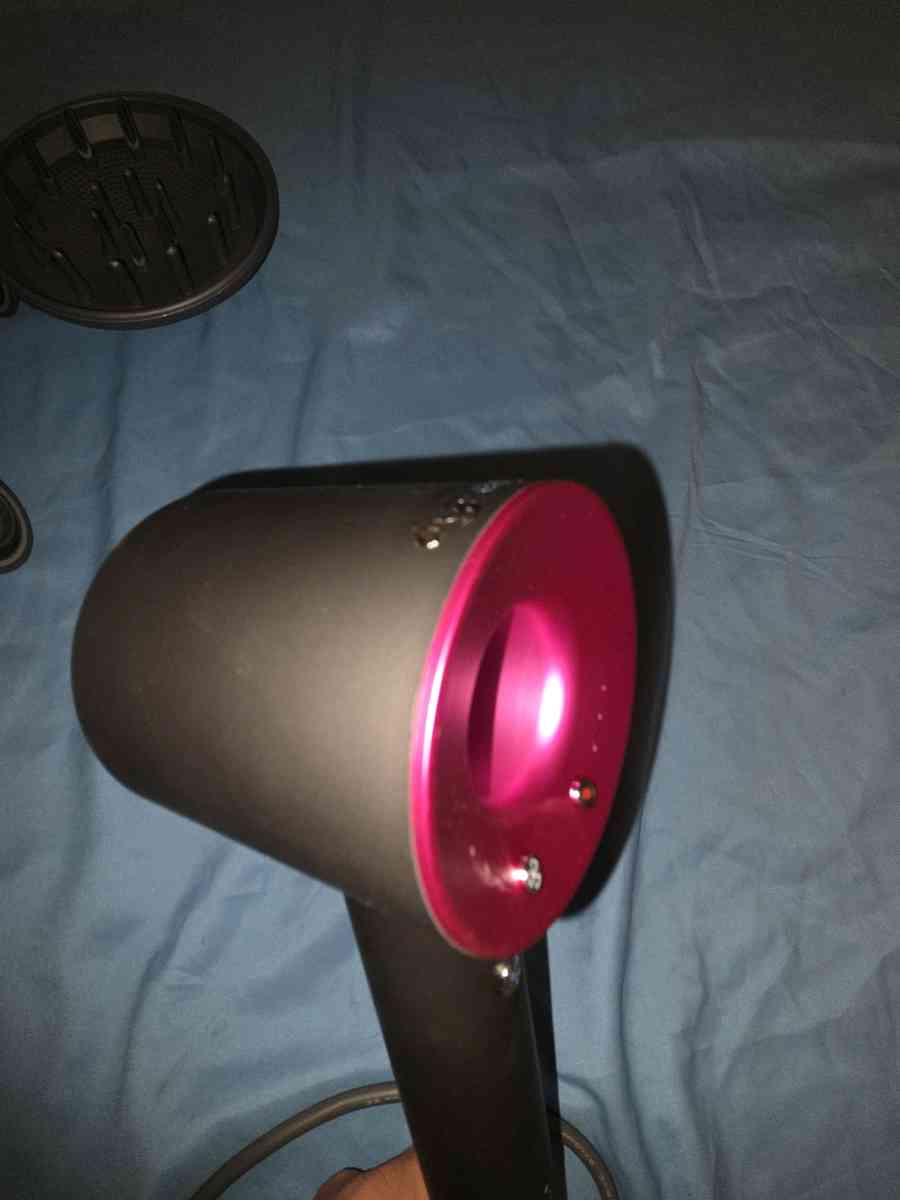 dyson supersonic hair dryer - Clayton, California - FleaMarketBay