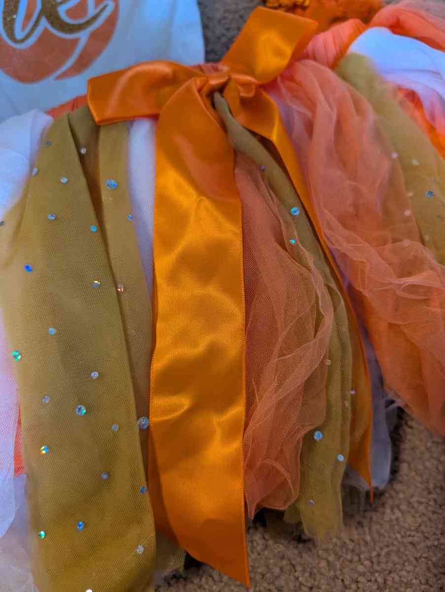 Fall pumpkin one year old baby outfit - Savannah, Georgia - FleaMarketBay