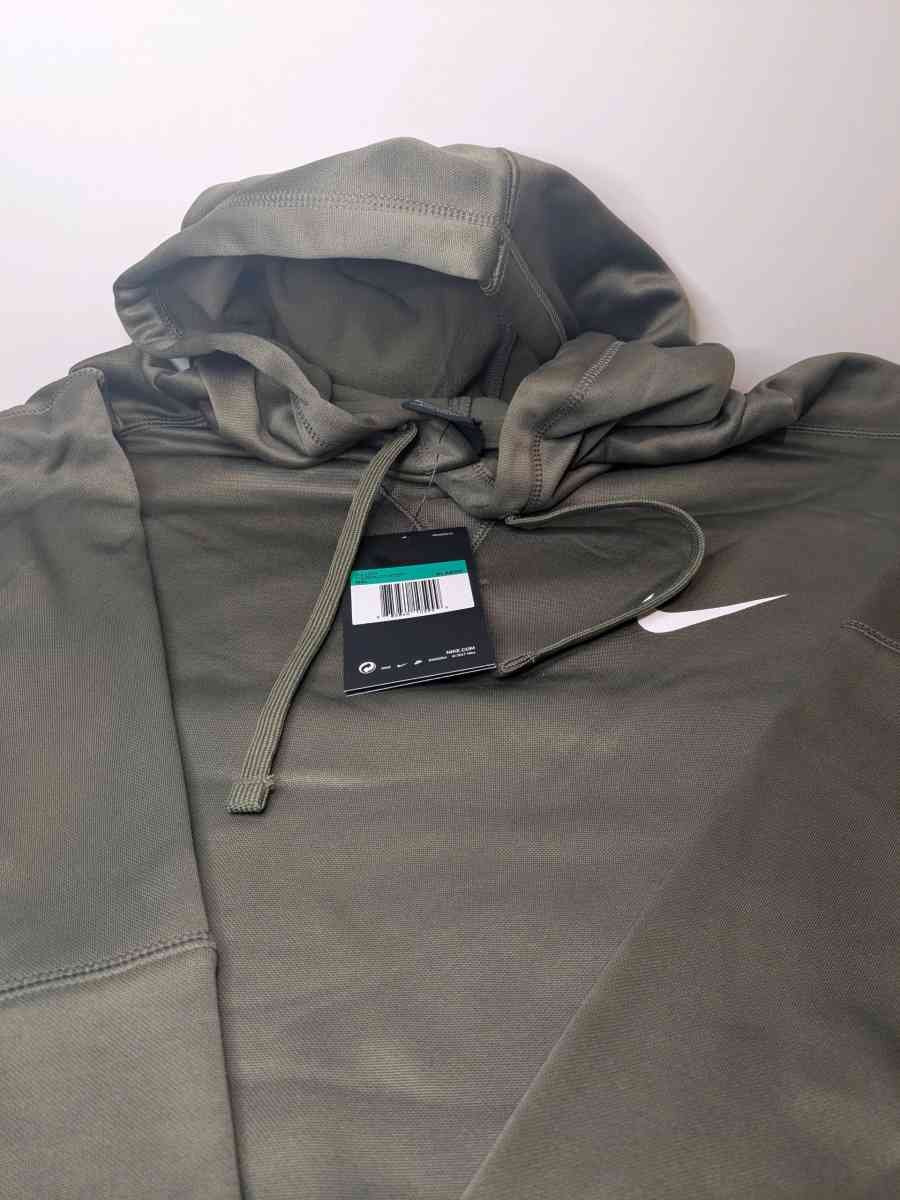 mens sweatshirt - Avondale Estates, Georgia - FleaMarketBay