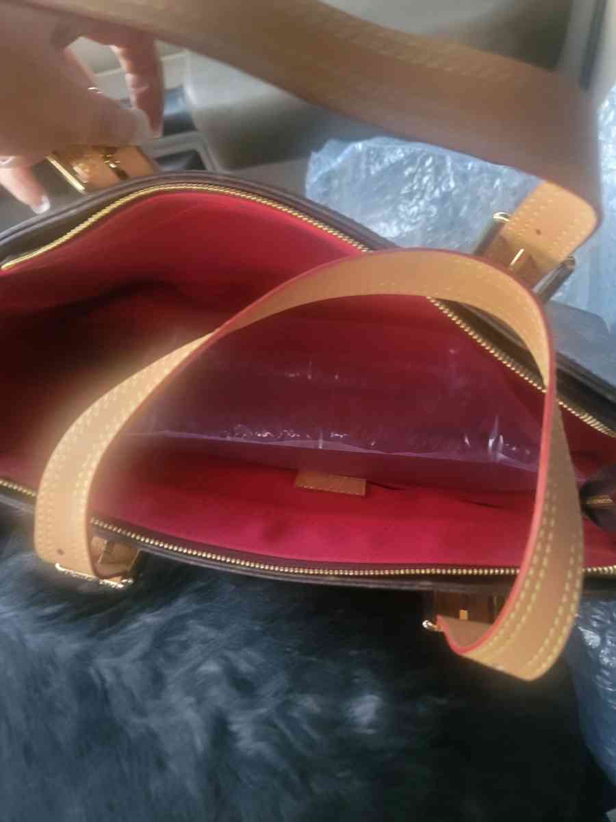 designer fashion bag - Florence, Alabama - FleaMarketBay