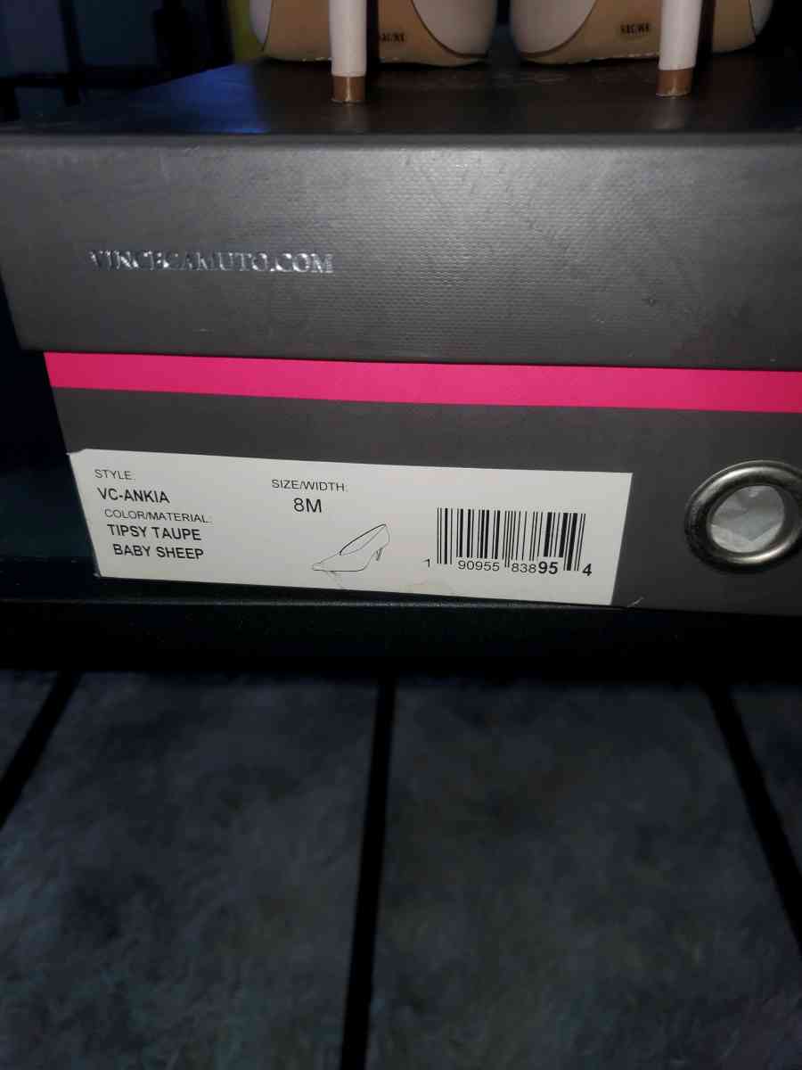 Vince camuto womans heels size 8 - Chester, Virginia - FleaMarketBay