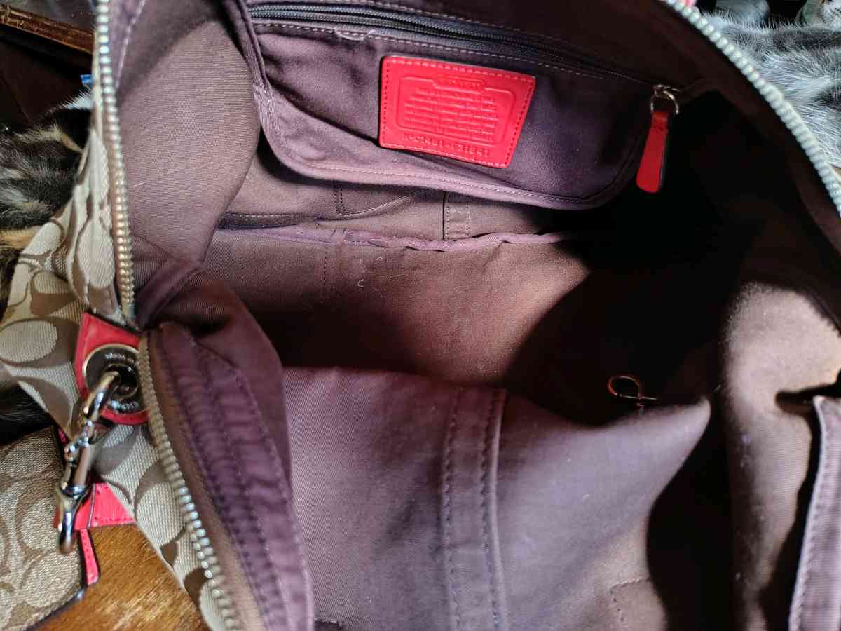 coach purse with checkbook cover - Radcliff, Kentucky - FleaMarketBay