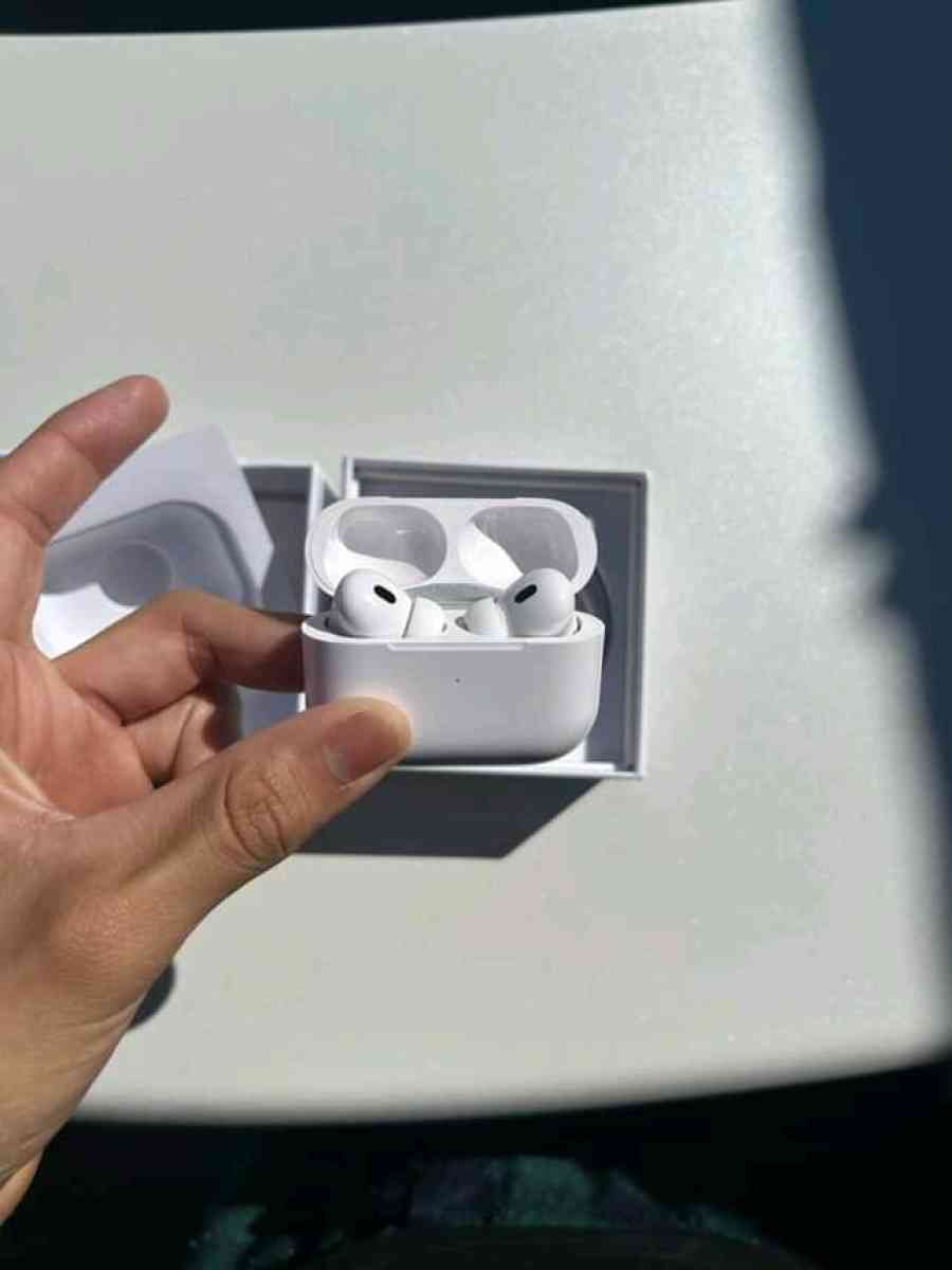 Airpods pro - Phoenix, Arizona - FleaMarketBay