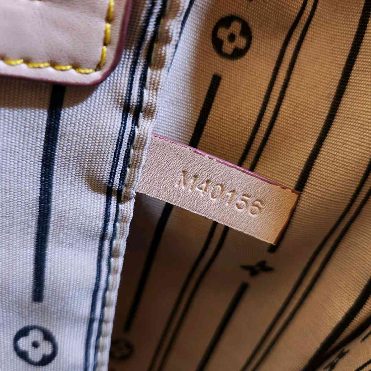 Louis Vuitton M40156 Neverfull MM Monogram Tote with rare ma - Hutchinson, Kansas - FleaMarketBay