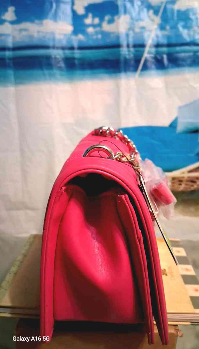 Badgley Mischka Shoulder Bag Crossbody or Designer Handbag - Hamilton, Alabama - FleaMarketBay