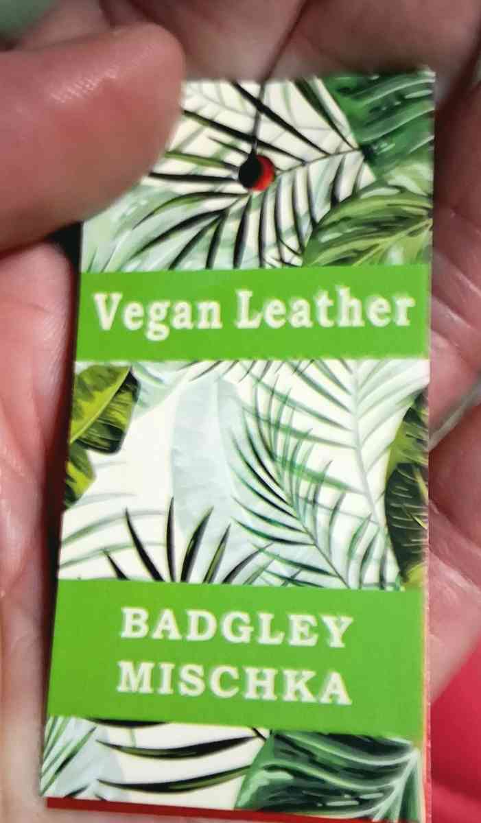 Badgley Mischka Shoulder Bag Crossbody or Designer Handbag - Hamilton, Alabama - FleaMarketBay