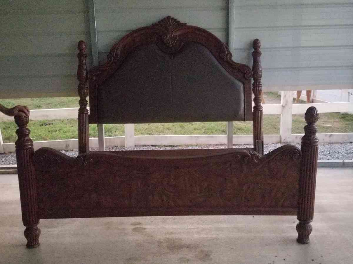 King size bed frame with or without mattress - Perry, Georgia - FleaMarketBay