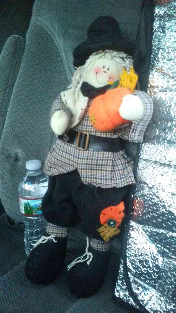 4 scarecrows - Rosemead, California - FleaMarketBay