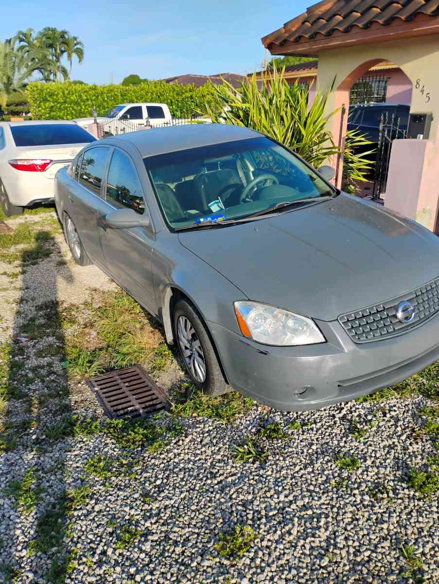 Nissan Altima - Miami, Florida - FleaMarketBay