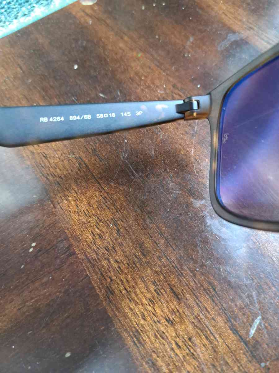 RayBan Sunglasses - Newark, Delaware - FleaMarketBay