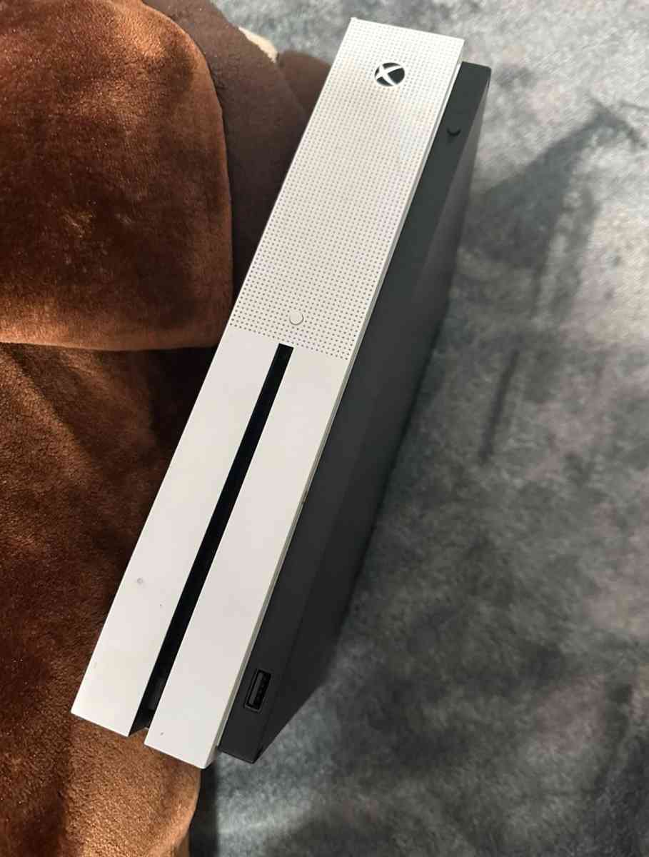 xbox s - Los Angeles, California - FleaMarketBay