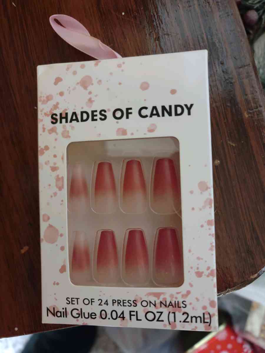 Press on nails - Gary, Indiana