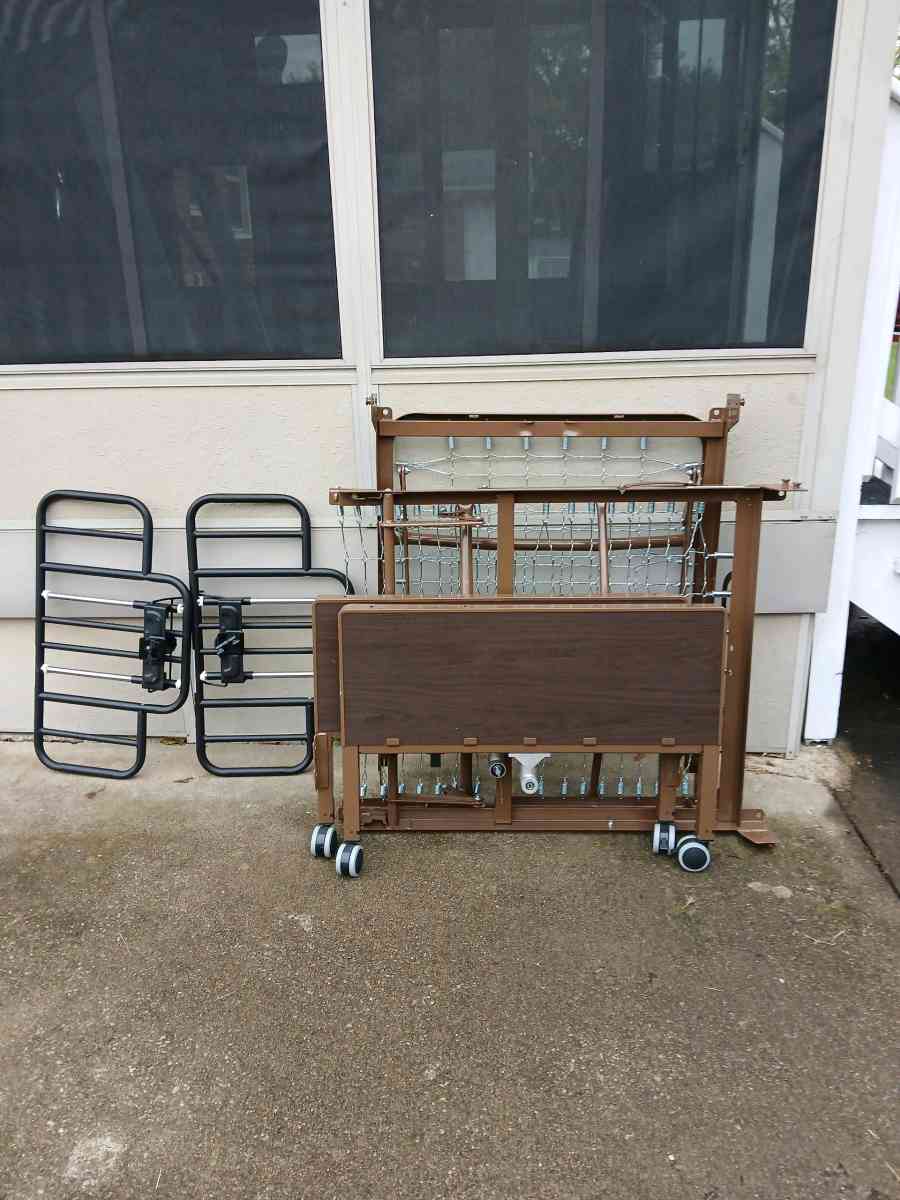 Electric adjustable bed with side boards - Louisville, Kentucky - FleaMarketBay