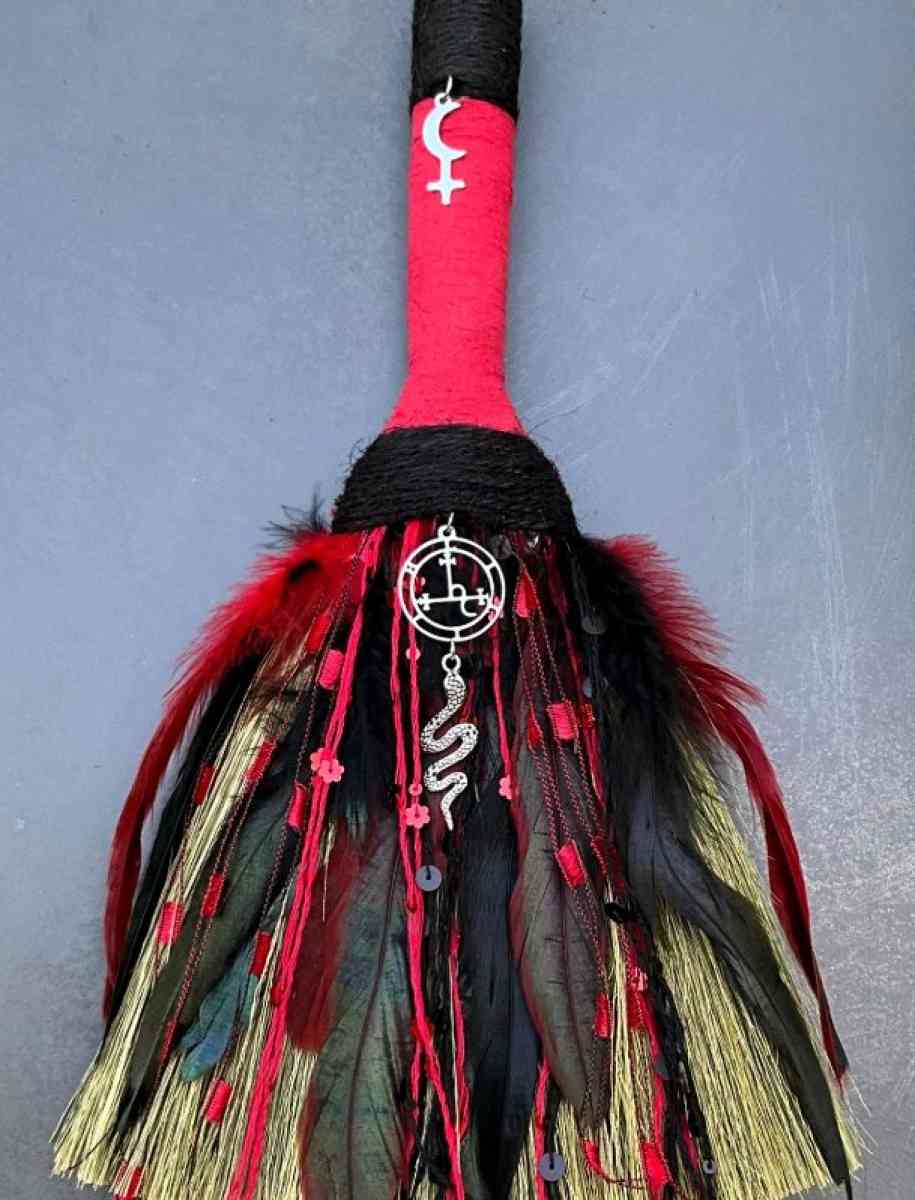 handmade alter bessom - Knoxville, Tennessee - FleaMarketBay