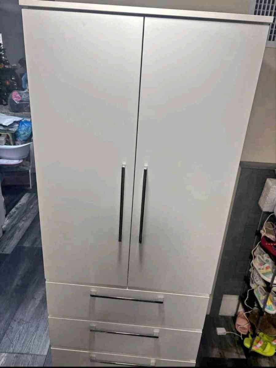 Vendo Armario - Hialeah, Florida