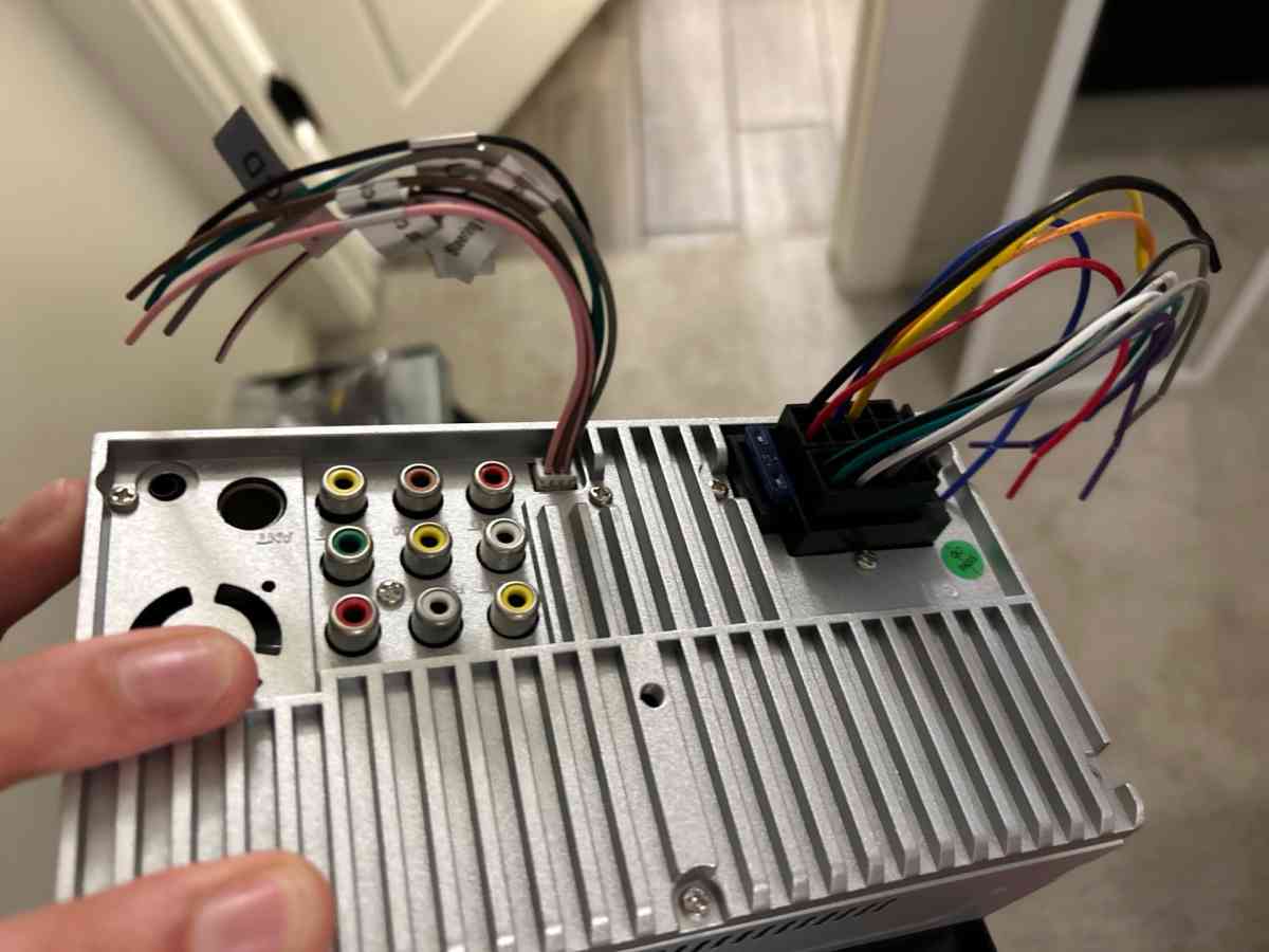 plz radio n 10inkickier amp - Casa Grande, Arizona - FleaMarketBay