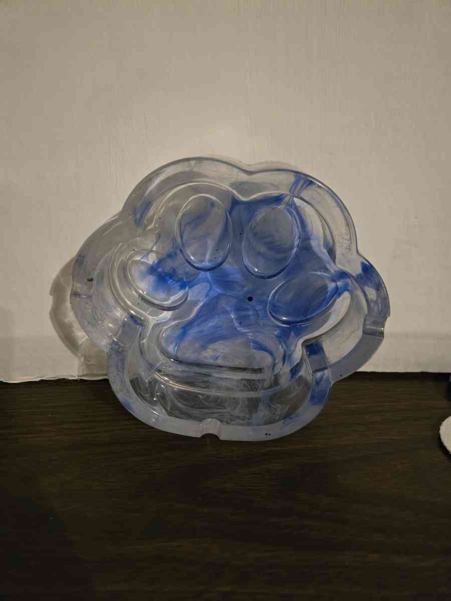 paw print resin Ash Tray