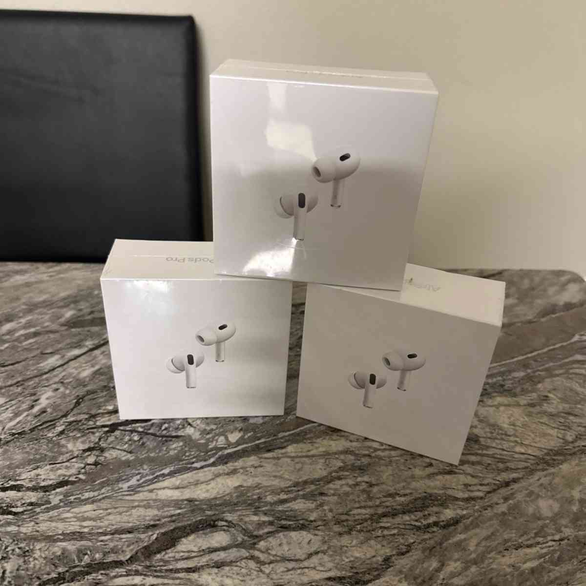 airpod pro 2 noise cancellation - Saint Petersburg, Florida