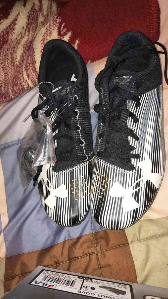 Under Armour Kick Sprint shoes - Rosemead, California