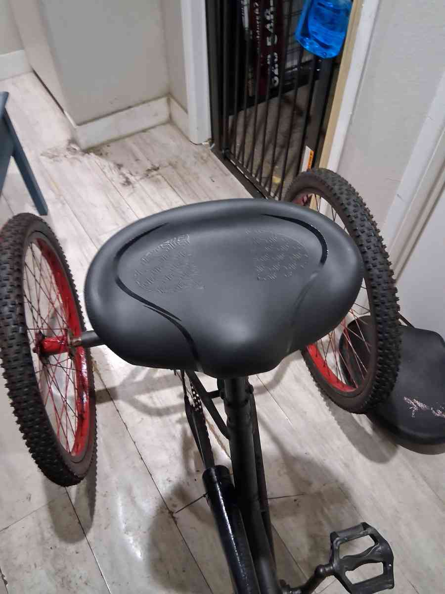 3 wheel trike bike - Sun City West, Arizona - FleaMarketBay