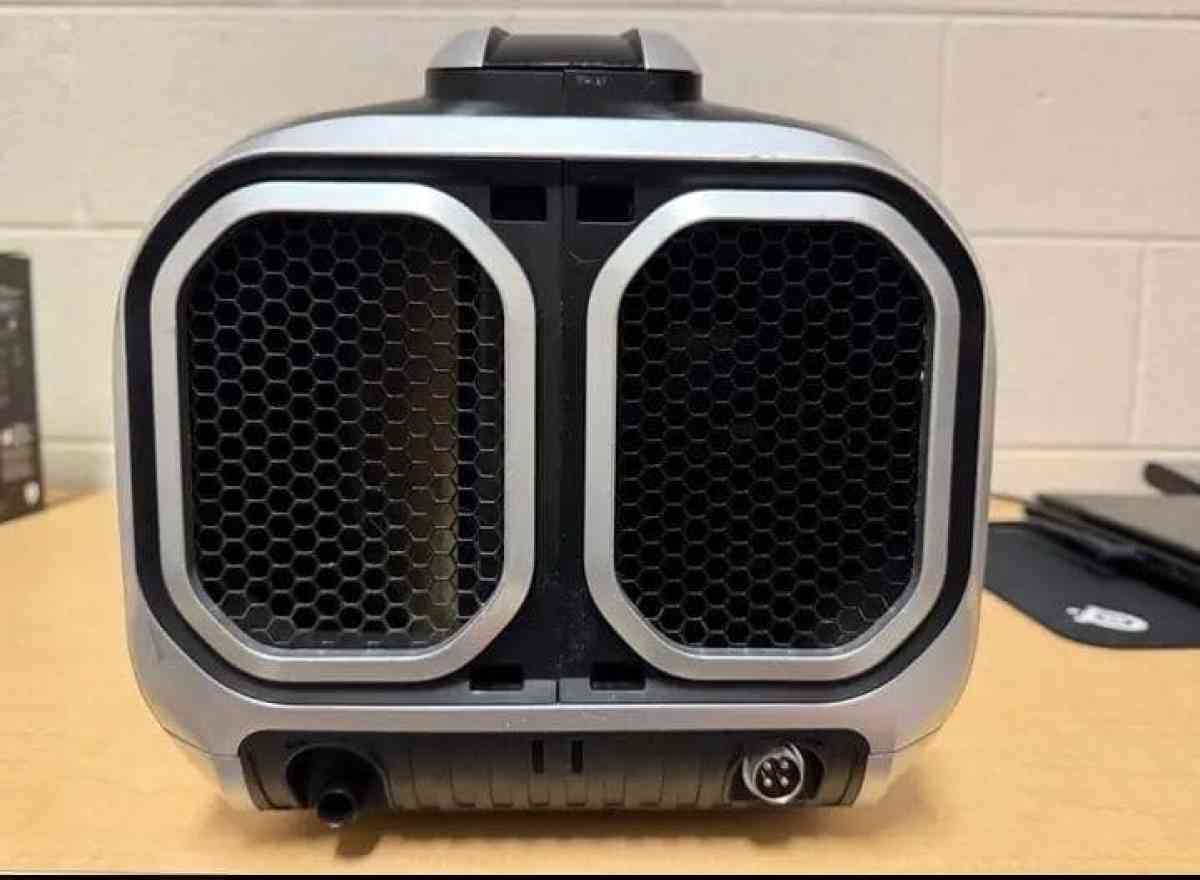 Zero breeze portable air conditioner perfect working conditi - Winchester Center, Connecticut - FleaMarketBay