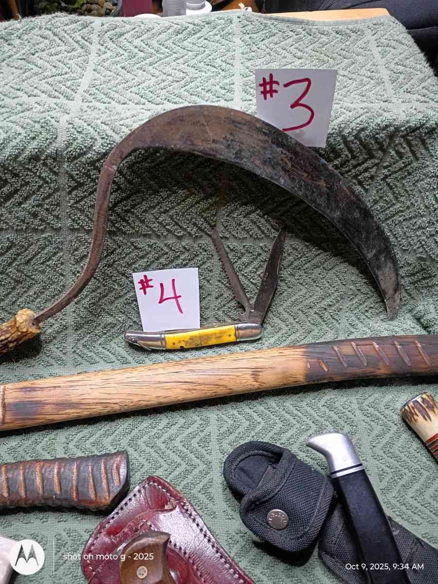 knives collection - Apollo, Pennsylvania - FleaMarketBay