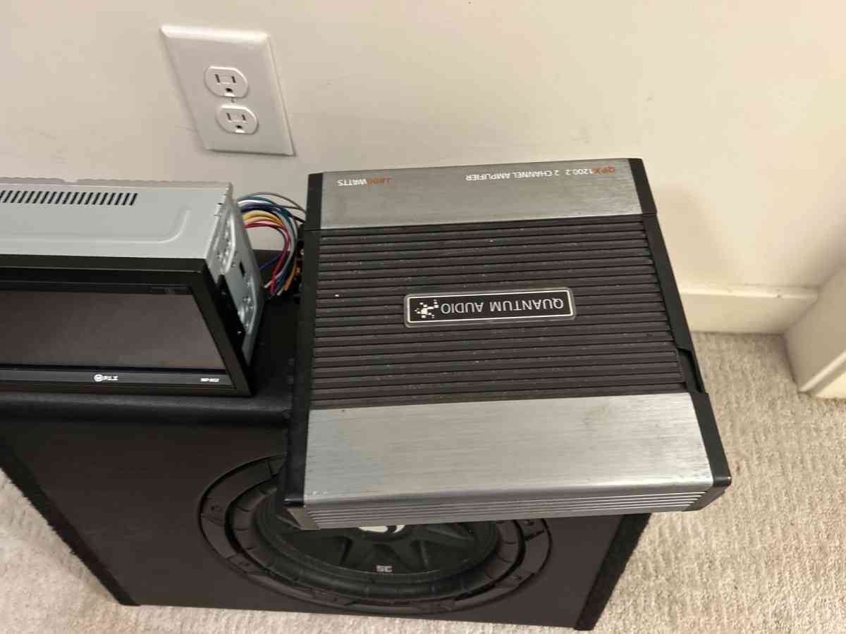 plz radio n 10inkickier amp - Casa Grande, Arizona - FleaMarketBay