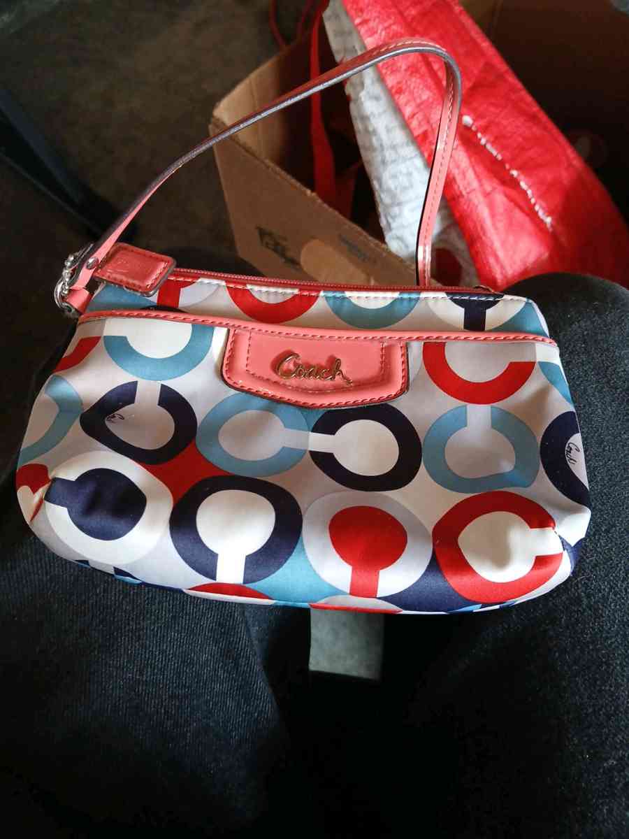 Open House and Garage sale items all must go - Louisville, Kentucky - FleaMarketBay