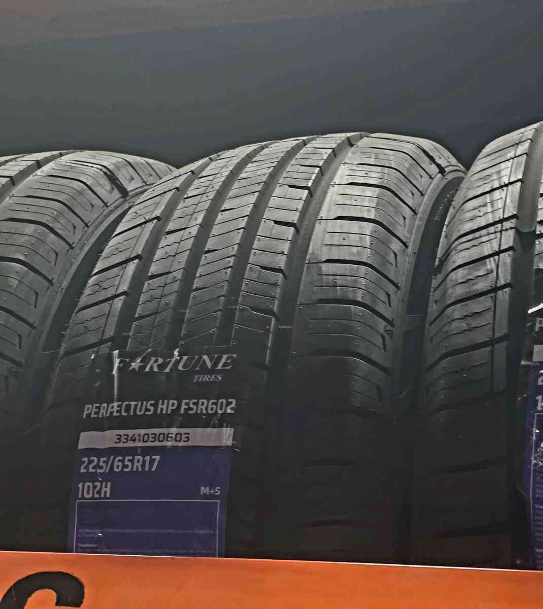 For sale Fortune Perfectus HP22565R17 102H - Los Angeles, California