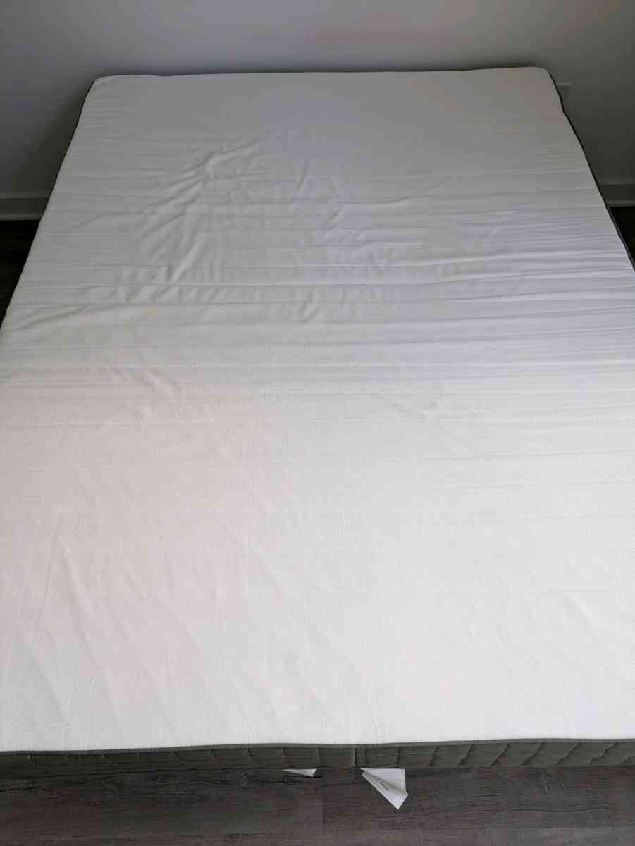 IKEA queen size ESPEVAR mattress base and MORGEDAL mattress - Chicago, Illinois - FleaMarketBay