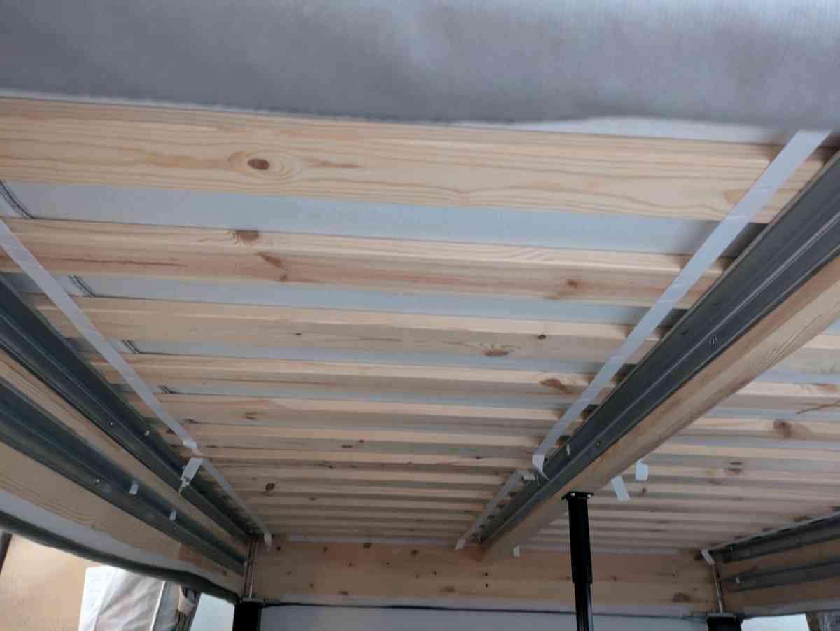 IKEA queen size ESPEVAR mattress base and MORGEDAL mattress - Chicago, Illinois - FleaMarketBay