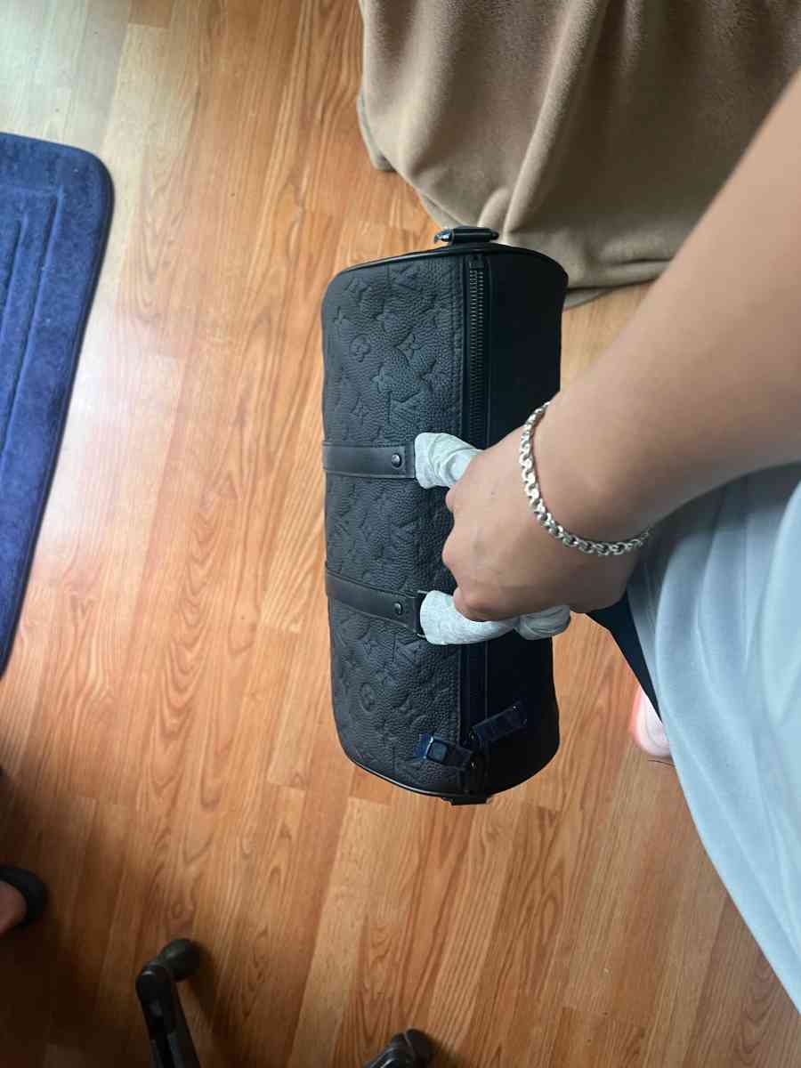 duffle bag - Oceanside, California - FleaMarketBay