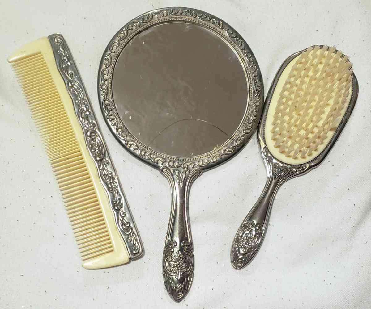 Vintage Silver Plated Vanity Set with Handheld Mirror and Br - Herriman, Utah