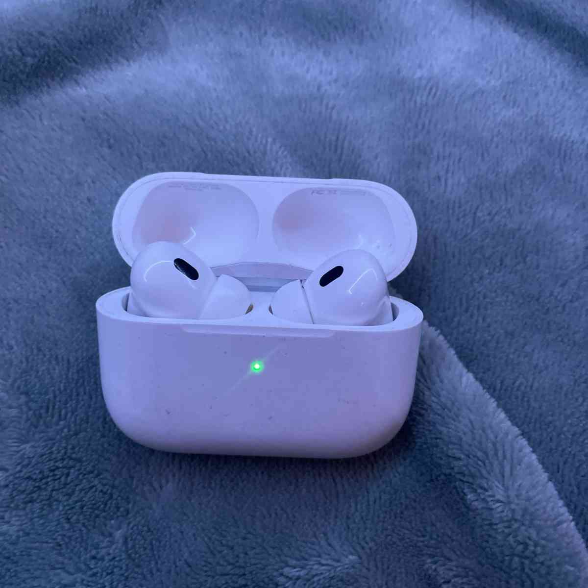AirPods Pro - Commerce City, Colorado - FleaMarketBay