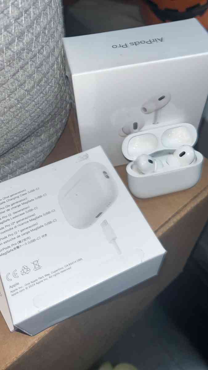 airpods second gen - Brentwood, New York - FleaMarketBay