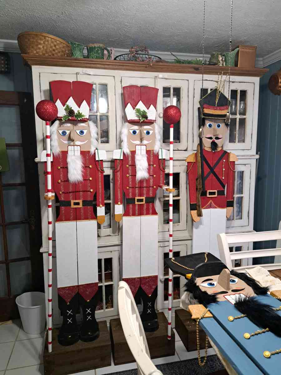 handmade Christmas nutcrackers - Spartanburg, South Carolina - FleaMarketBay