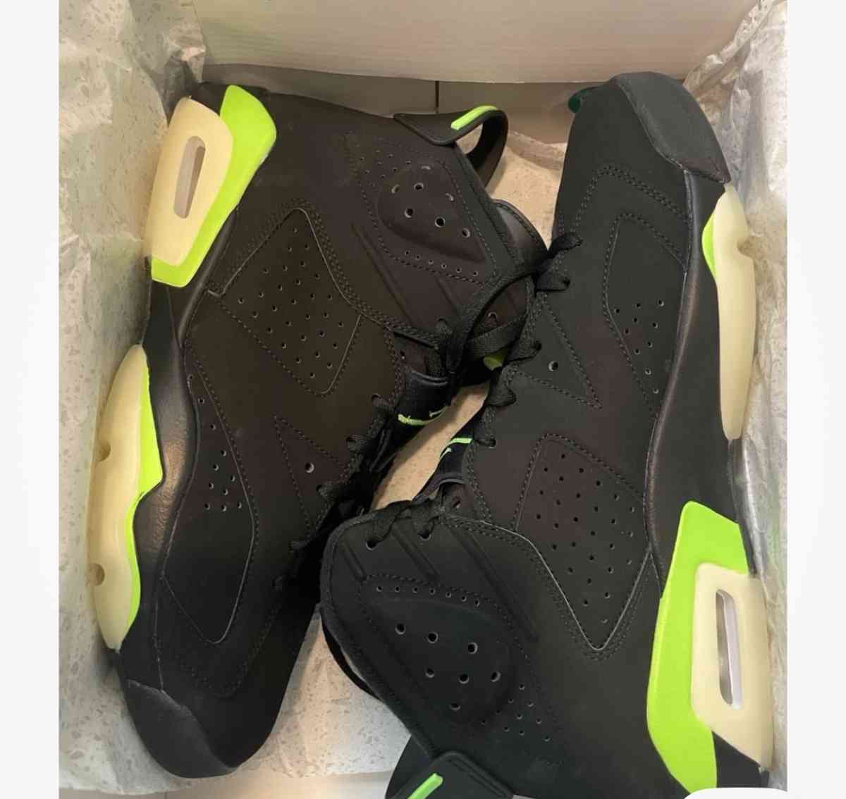 Jordan 6 - Cambria Heights, New York - FleaMarketBay