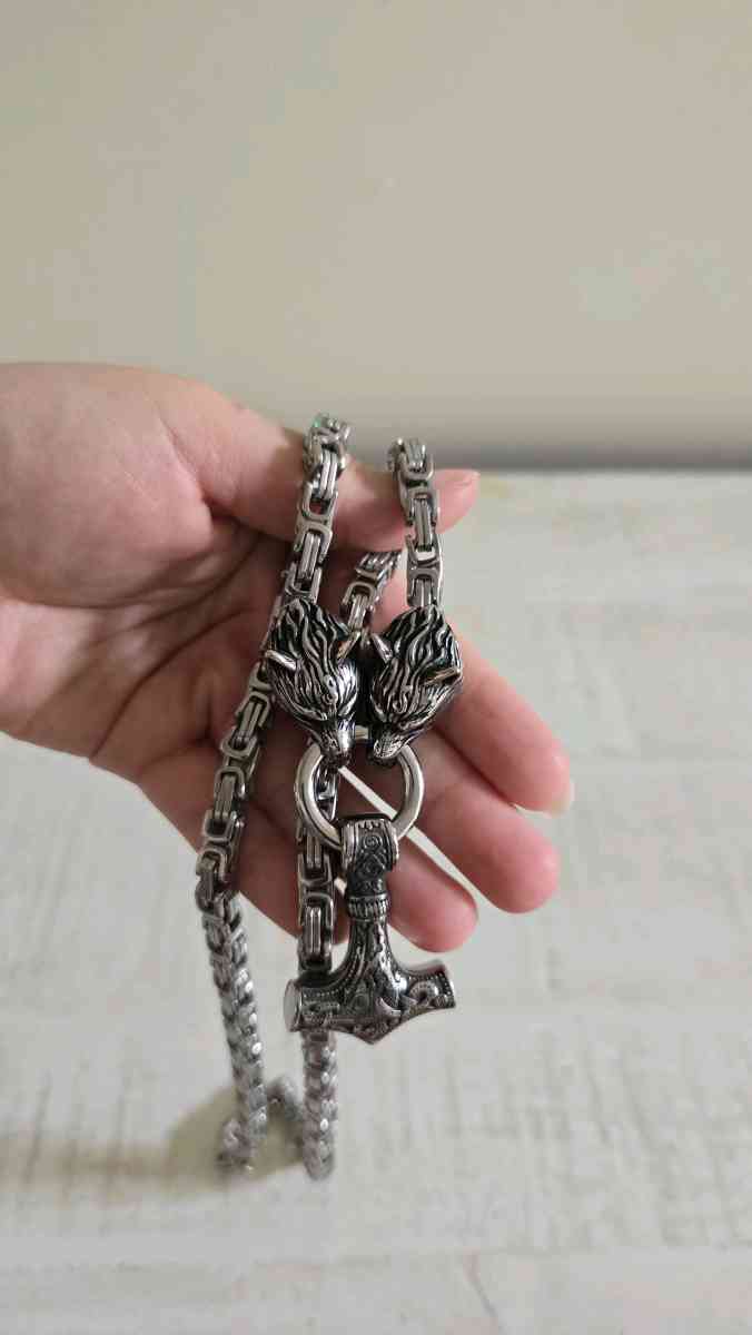 GuoShuang Wolf Head with Thor Mjolnir Pendant Necklace Stain - Fredericksburg, Virginia - FleaMarketBay